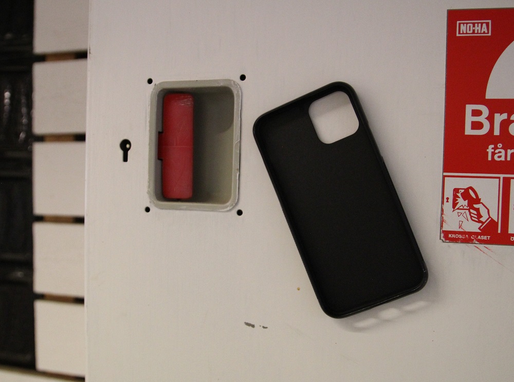 Skimblocker XL Magnet Wallet iPhone 11 Pro (5.8)